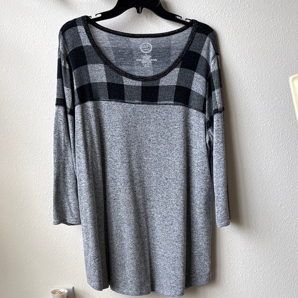 Gray Boxy Tunic with 3/4 length Sleeves and Relaxed Fit